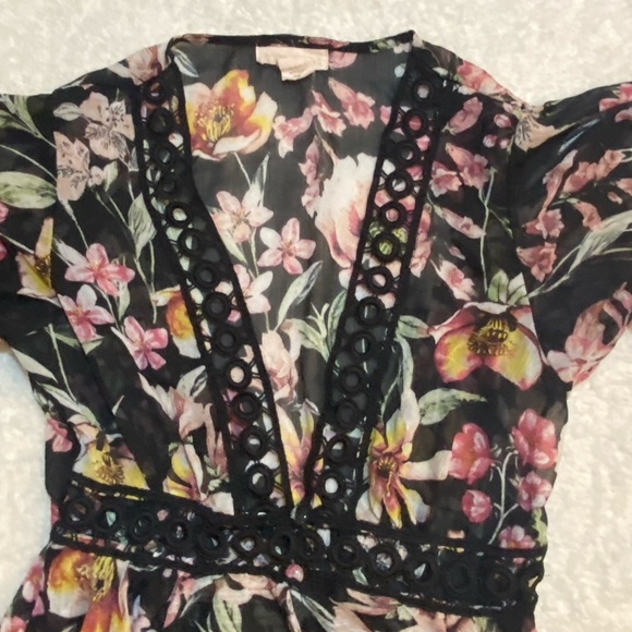 Toby and Olive Sheer High-Low Duster Size Medium Floral - Picture 3 of 4